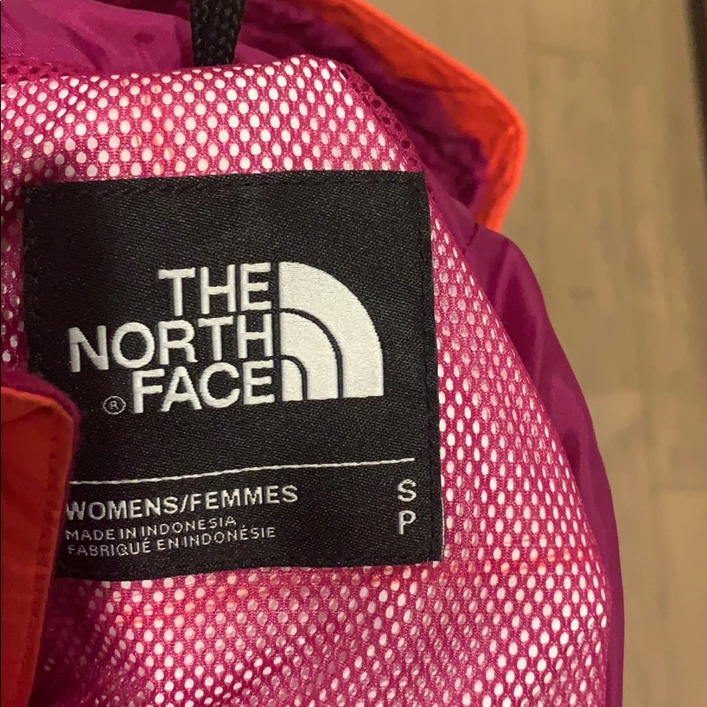 The north face rain jacket women’s hyvent Small - Picture 5 of 6